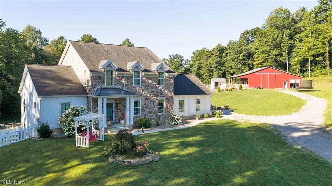 House in East Rochester, Ohio, United States 1 - 18576106