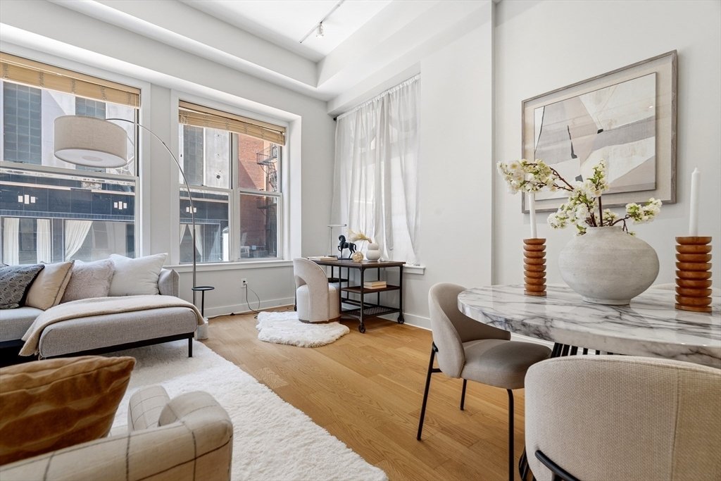 Condo in Boston, Massachusetts, United States 5 - 18574351
