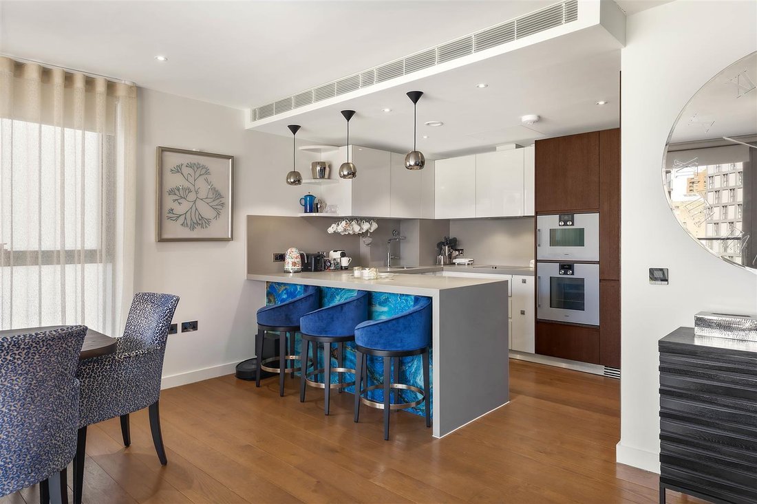 Apartment in Chelsea Harbour, England 5 - 18574434