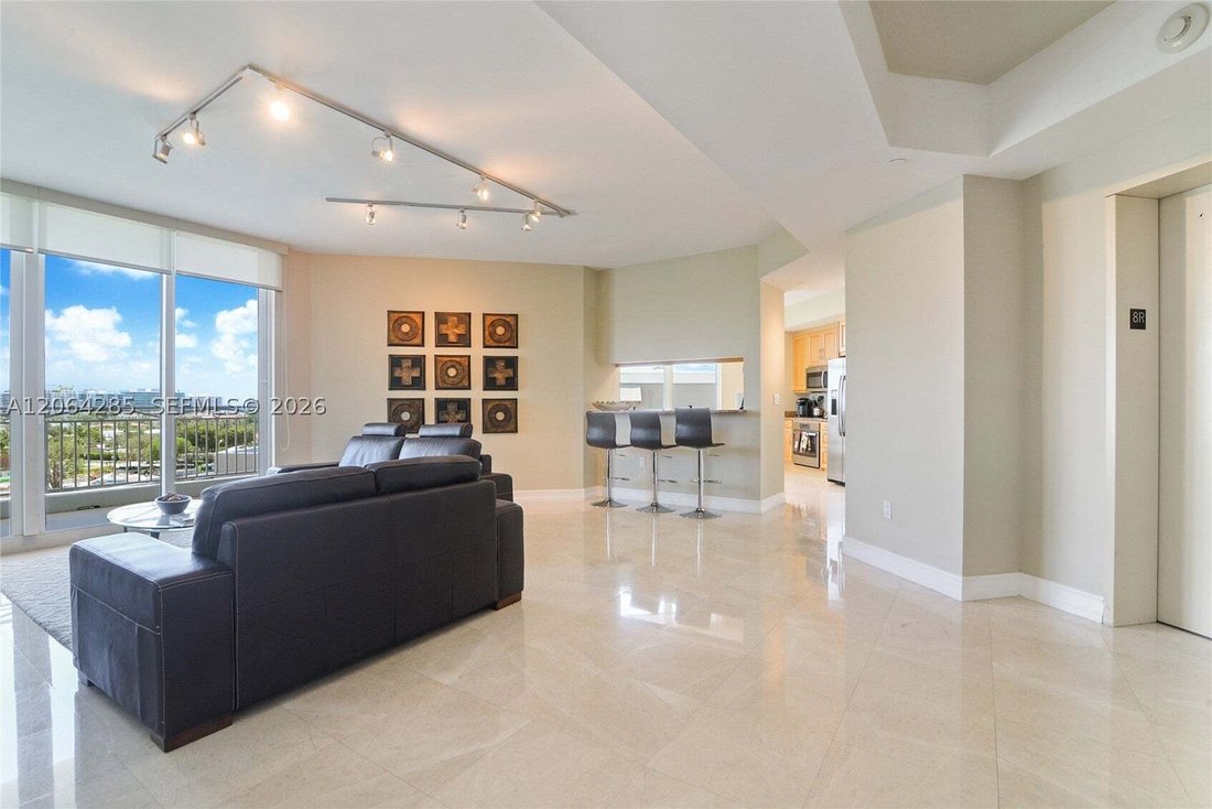 Condo in Bal Harbour, Florida, United States 3 - 18576911