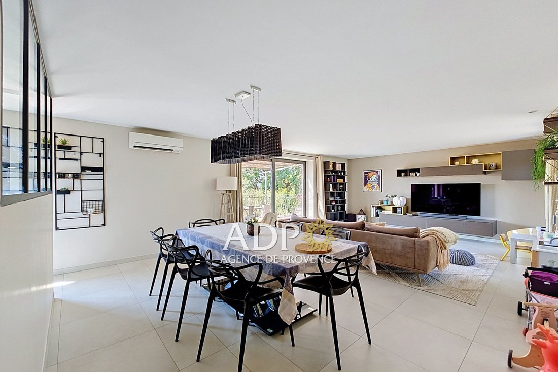 Villa in Grasse, Provence-Alpes-Côte d'Azur, France 4 - 18574616