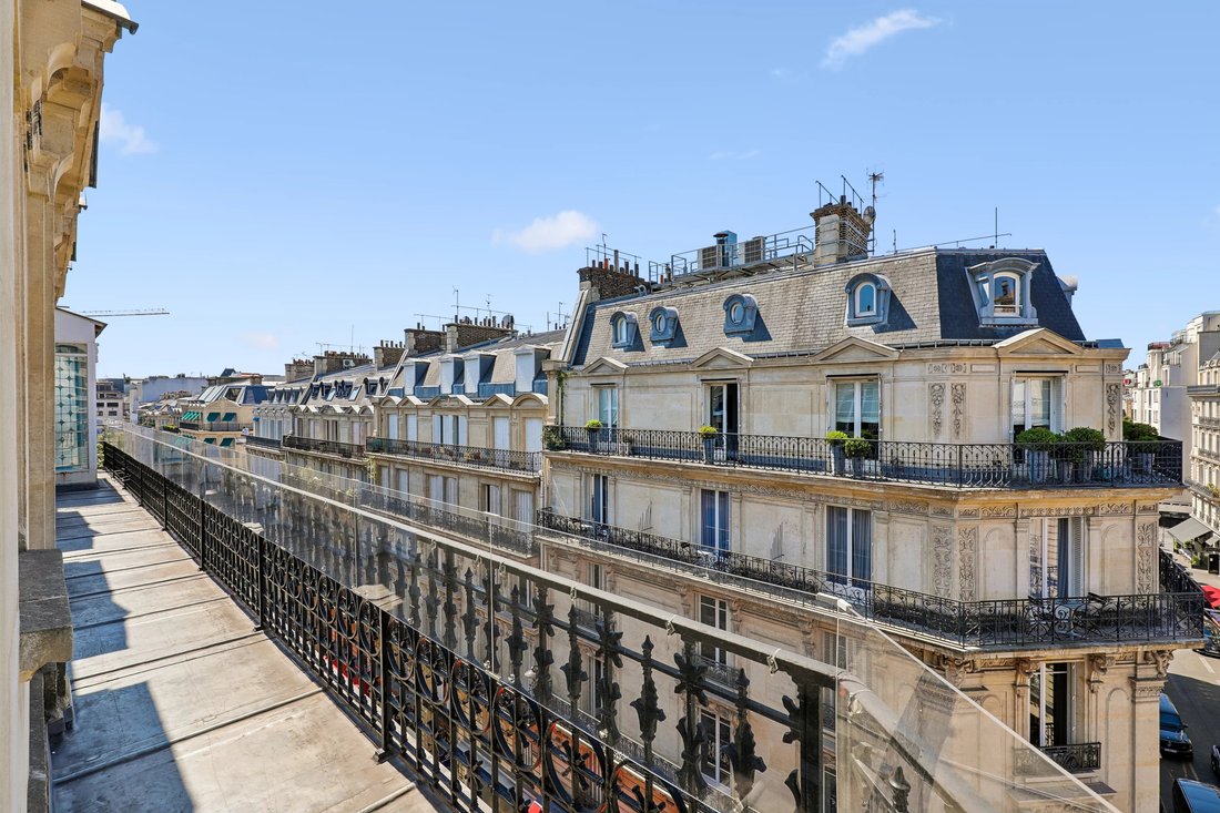 Apartment in Paris 8e Arrondissement, Paris, France 3 - 18574393