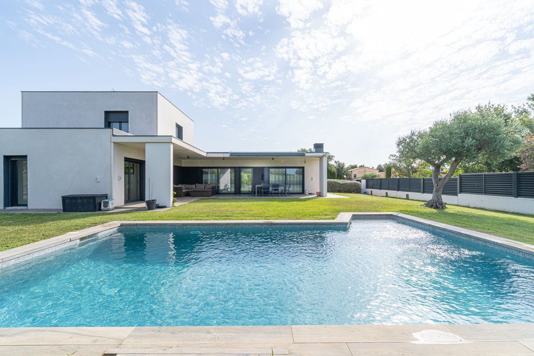 Villa in Peralada, Catalonia, Spain 2 - 18574482