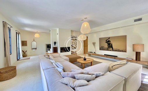 Villa in Saint-Rémy-de-Provence, Provence-Alpes-Côte d'Azur, France 1