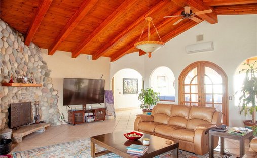 House in Medio Camino, Baja California, Mexico 1