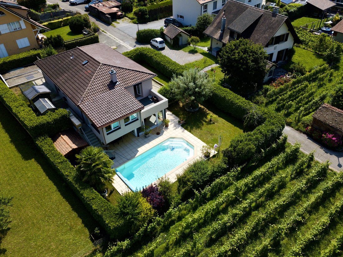 Villa in Bursins, Vaud, Switzerland 1 - 18575975