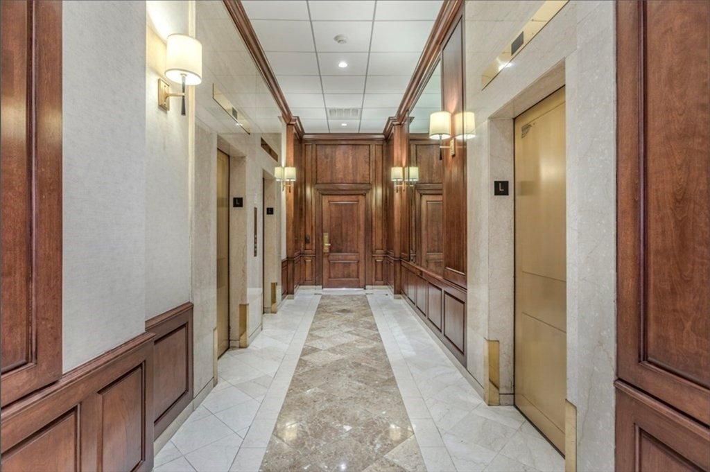 Condo in Boston, Massachusetts, United States 2 - 18577752