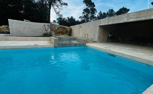 Villa in Brignoles, Provence-Alpes-Côte d'Azur, France 1