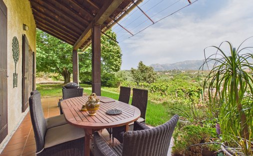 Casa en Peri, Córcega, Francia 1