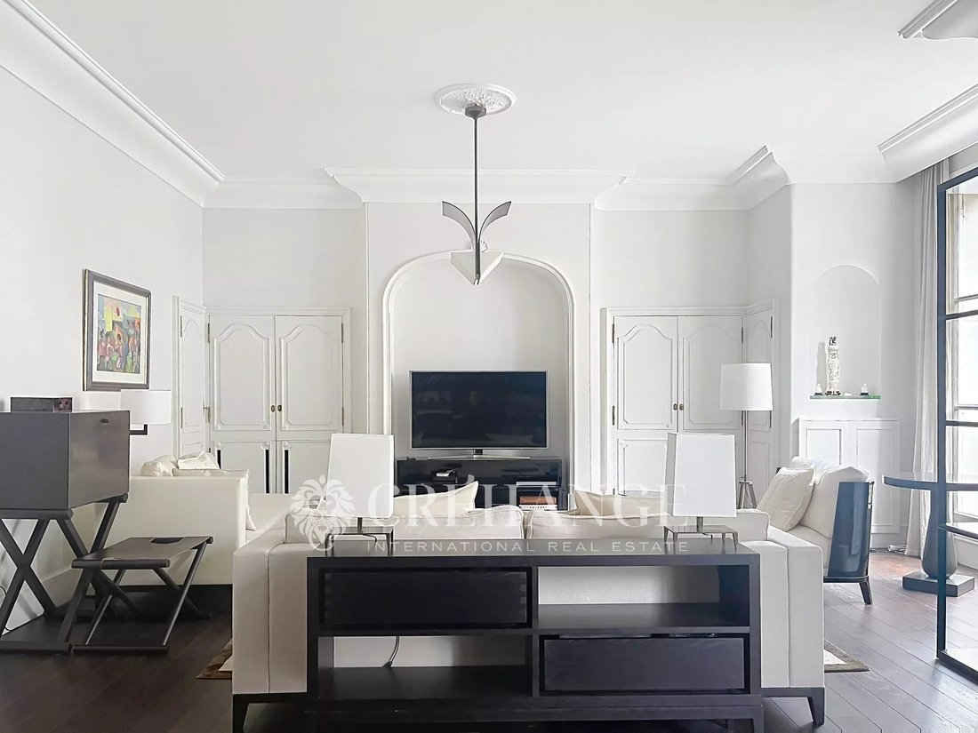 Apartment in Gros Caillou, Paris 7e Arrondissement, Paris 1 - 18575073