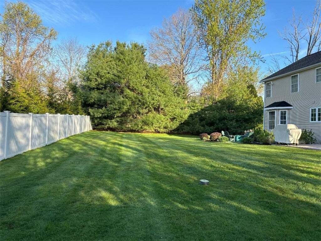 House in Cranston, Rhode Island, United States 3 - 18576021