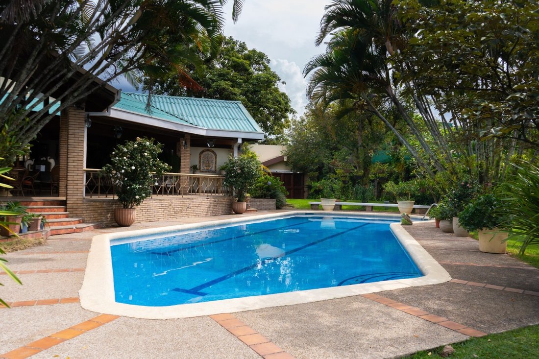 House in Cinco Esquinas, San José Province, Costa Rica 4 - 18576268
