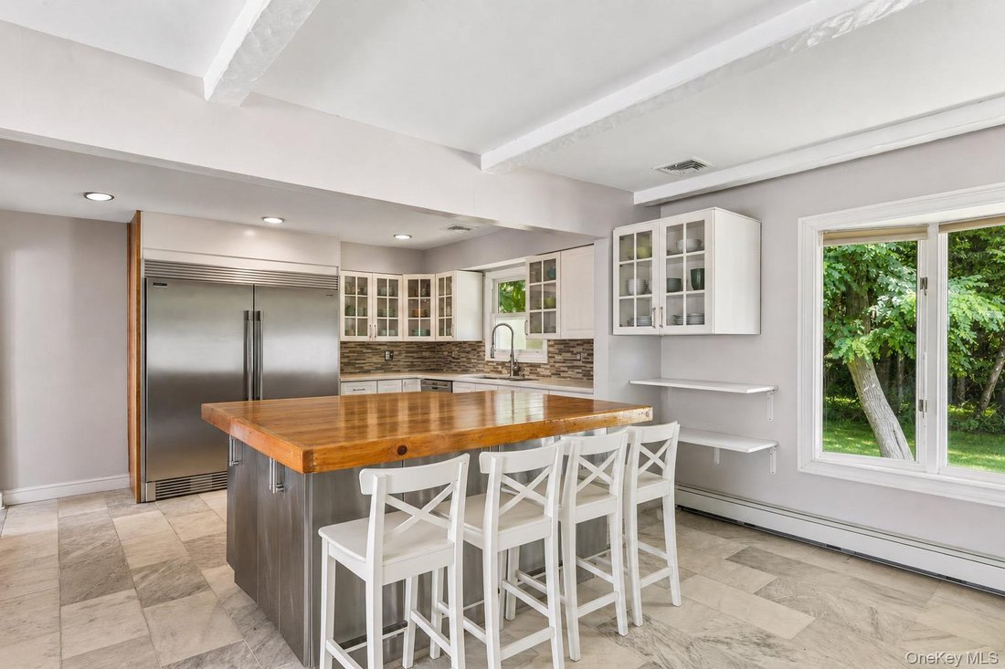 House in Center Moriches, New York, United States 5 - 18577099