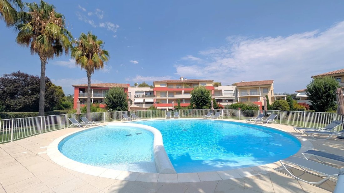 Apartment in Bois Fleuri-Chevre d'Or-Saint Philippe, Biot, France 3 - 18575184