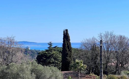 Apartment in Bois Fleuri-Chevre d'Or-Saint Philippe, Biot, France 1
