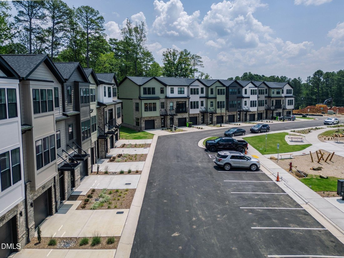Townhouse in Chapel Hill, North Carolina, United States 2 - 18446785