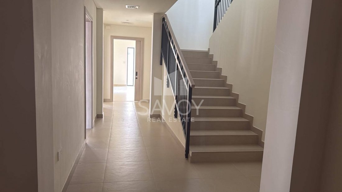 Villa in Al Shamkhah, Abu Dhabi Emirate, United Arab Emirates 4 - 18545557