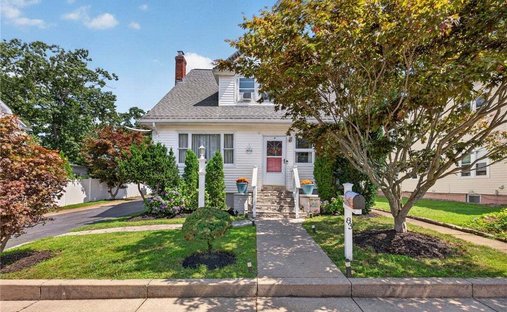 House in Cranston, Rhode Island, United States 1