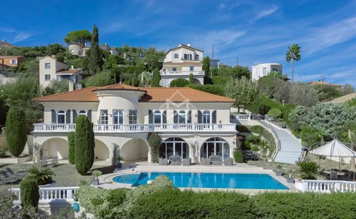 Villa in Le Centre Ville, Mandelieu-la-Napoule, France 1