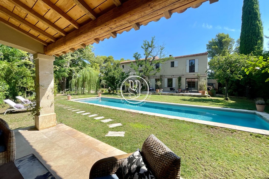 Villa in Paradou, Provence-Alpes-Côte d'Azur, France 3 - 18574697