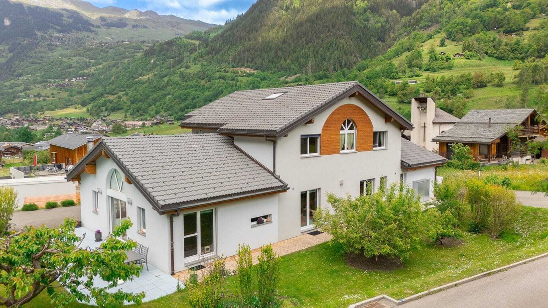 House in Val de Bagnes, Valais, Switzerland 2 - 18576104