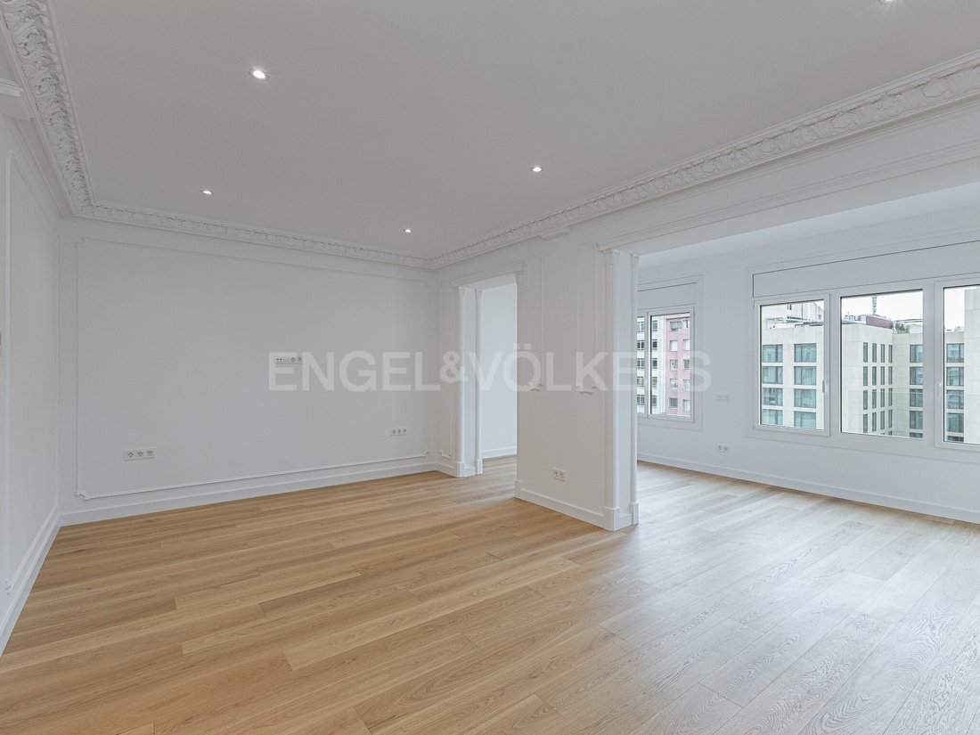 Apartment in Eixample, Barcelona, Spain 2 - 18577722