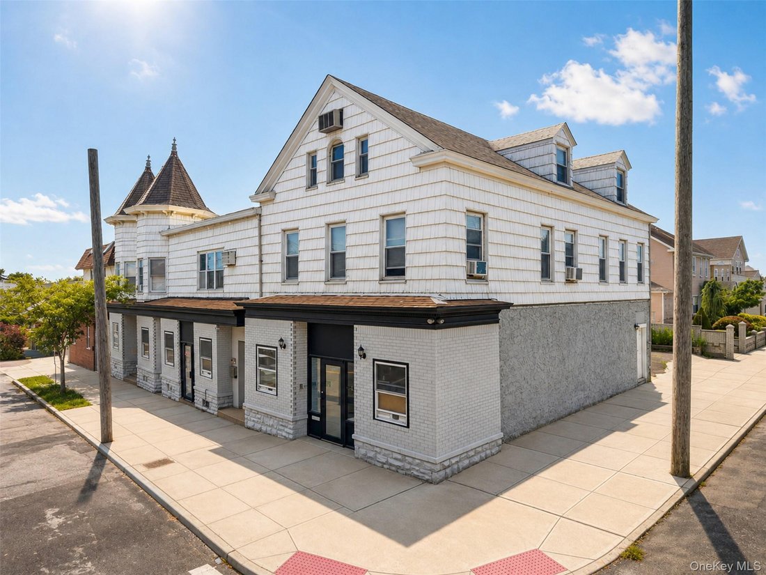 House in New York, New York, United States 1 - 18577089
