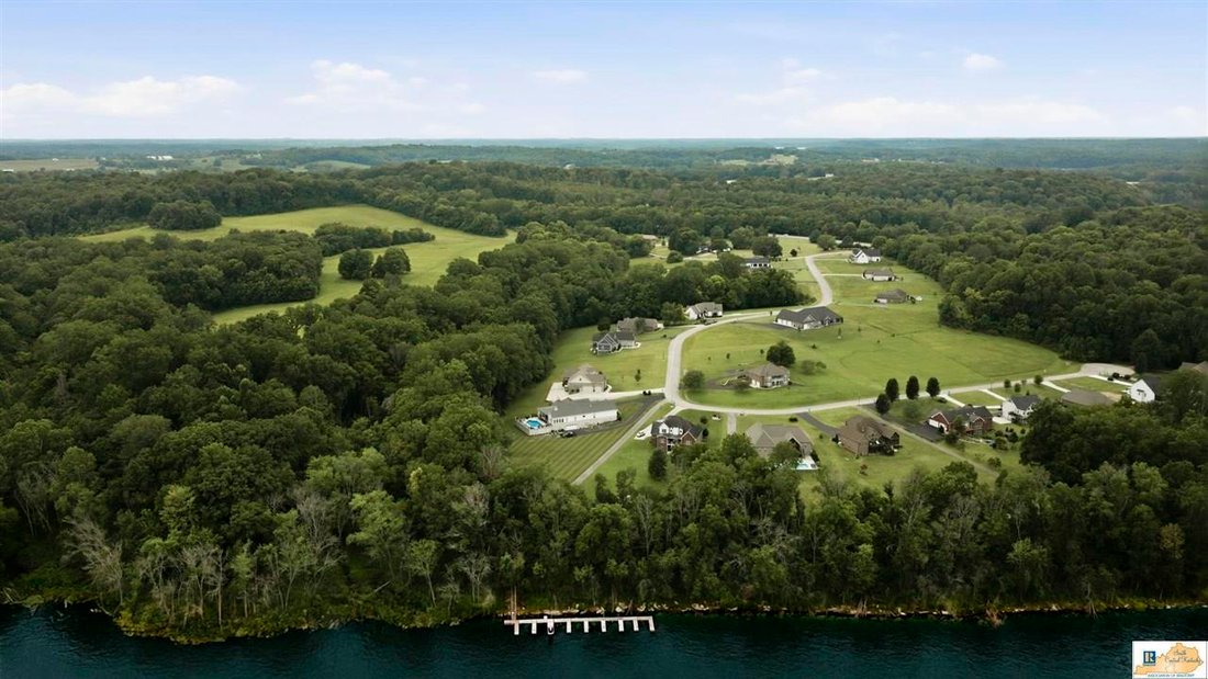 Farm Ranch in Glasgow, Kentucky, United States 3 - 18574357
