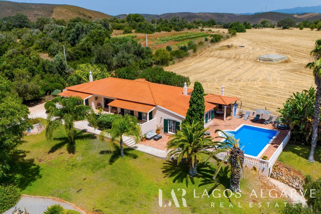 Villa in Odiaxere, Algarve, Portugal 1 - 18578238