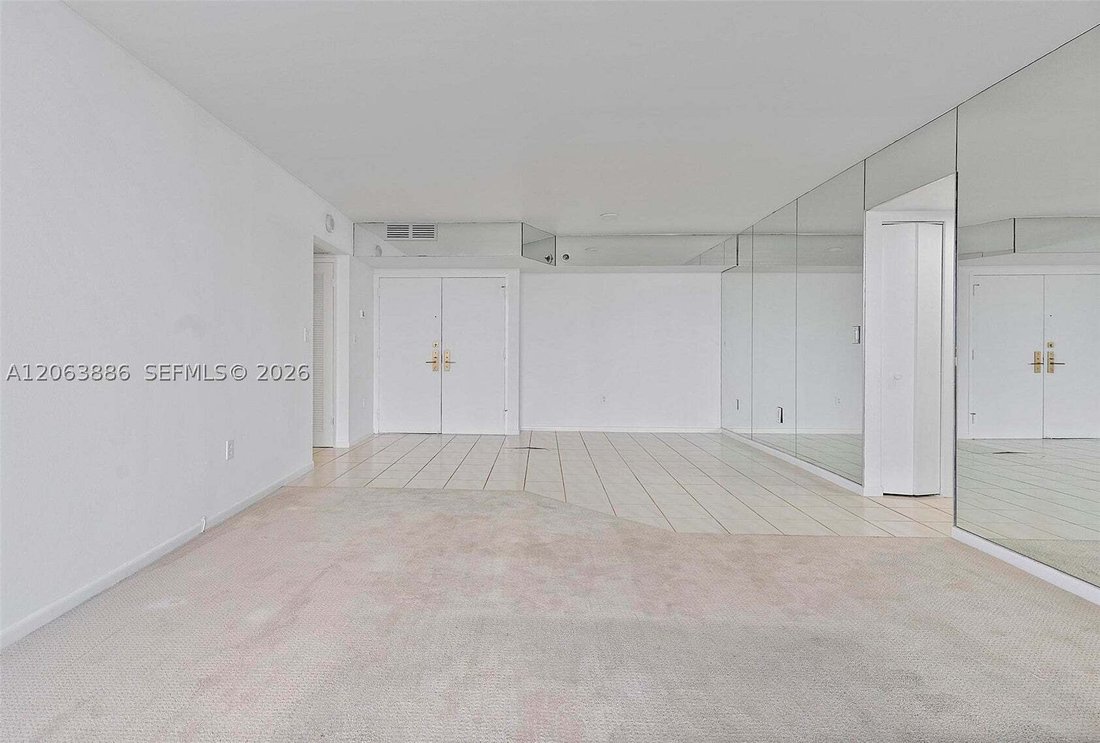 Condo in Miami Beach, Florida, United States 5 - 18577007
