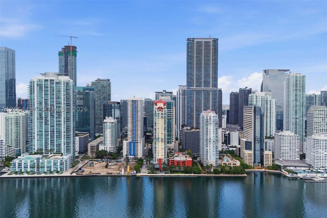 Condo in Miami, Florida, United States 1 - 18576872