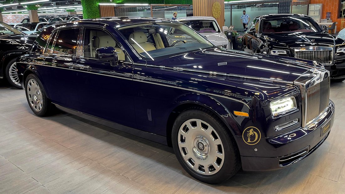 Sedan in Dubai, United Arab Emirates 1 - 18578632