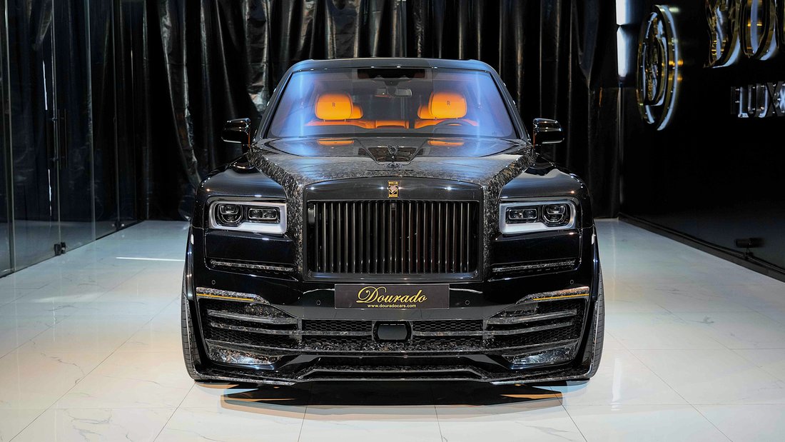 Suv in Dubai, United Arab Emirates 2 - 18578757