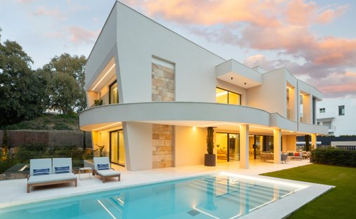 Villa in Nueva Andalucía, Marbella, Spanien 1