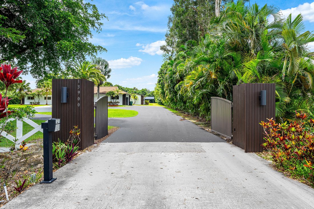 Estate in Southwest Ranches, Florida, United States 4 - 18574632