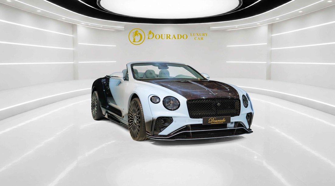 Cabriolet in Dubai, United Arab Emirates 1 - 18564288