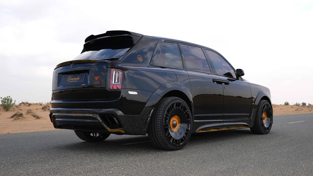 Suv in Dubai, United Arab Emirates 5 - 18578776