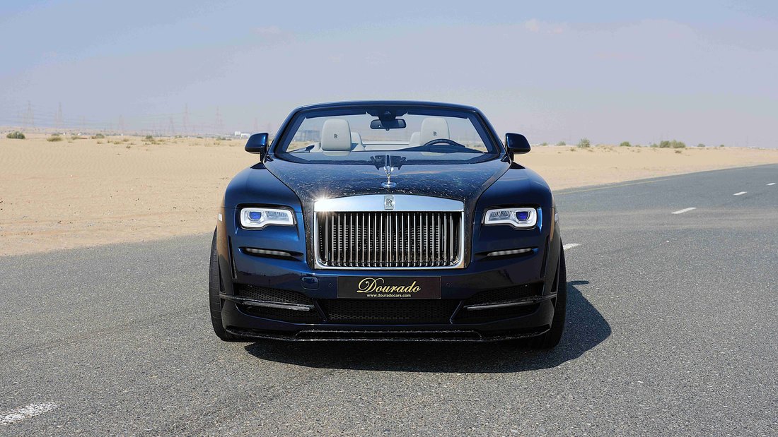 Cabriolet in Dubai, United Arab Emirates 3 - 18578659