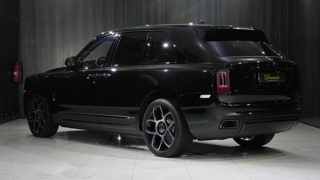 Suv in Dubai, United Arab Emirates 5 - 18578633