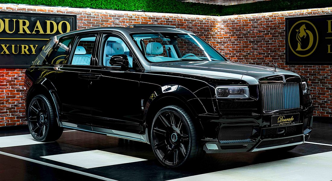 Suv in Dubai, United Arab Emirates 1 - 18578645