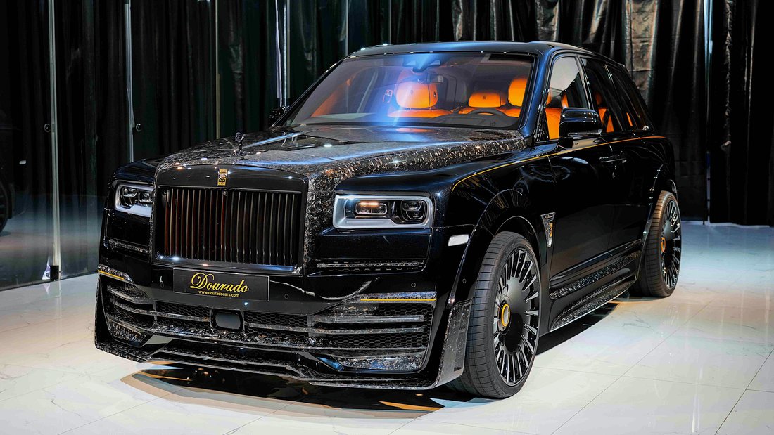 Suv in Dubai, United Arab Emirates 3 - 18578757