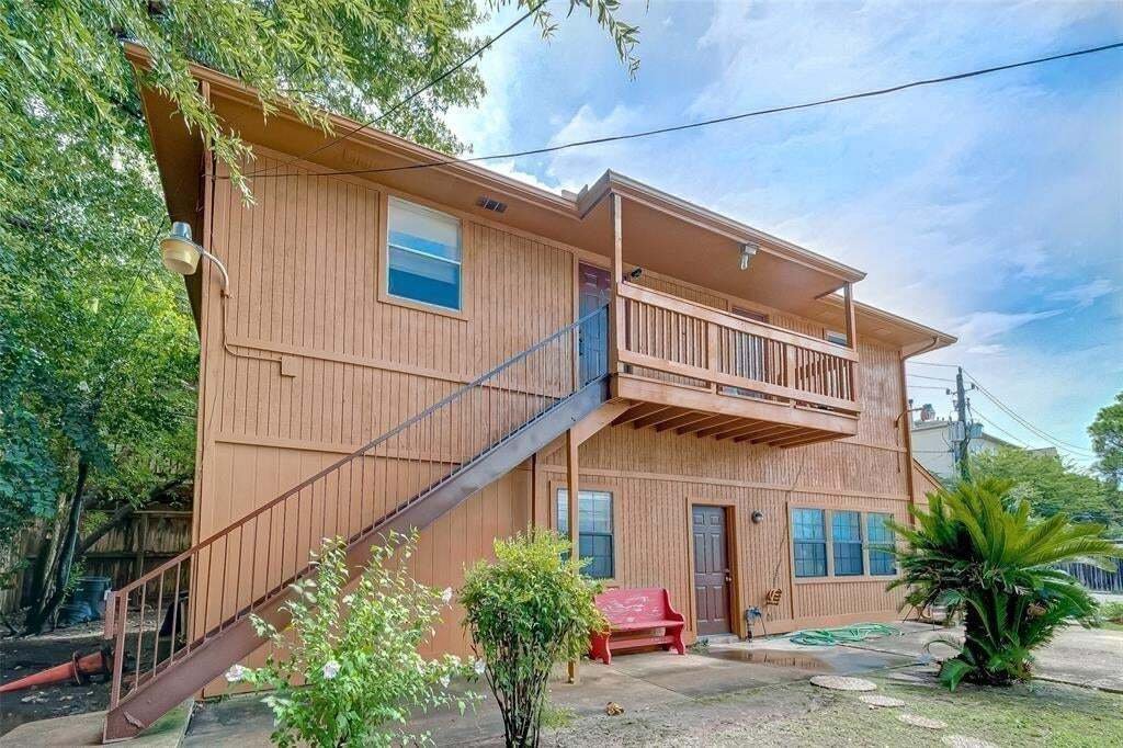 Houston, Texas, United States 4 - 18579272