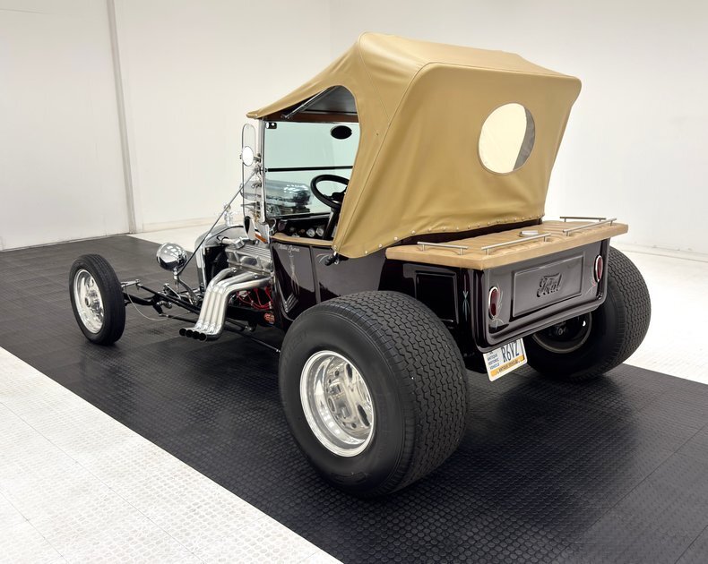 Cabriolet in Morgantown, United States 3 - 18579240