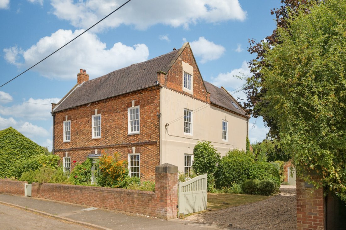 House in Derbyshire, England 1 - 18579441