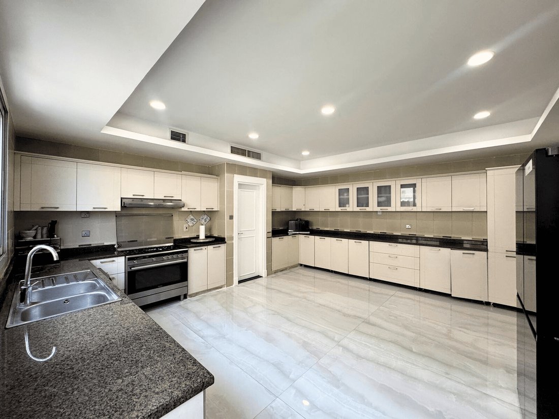 Villa in Downtown Dubai, Dubai, United Arab Emirates 4 - 18579220