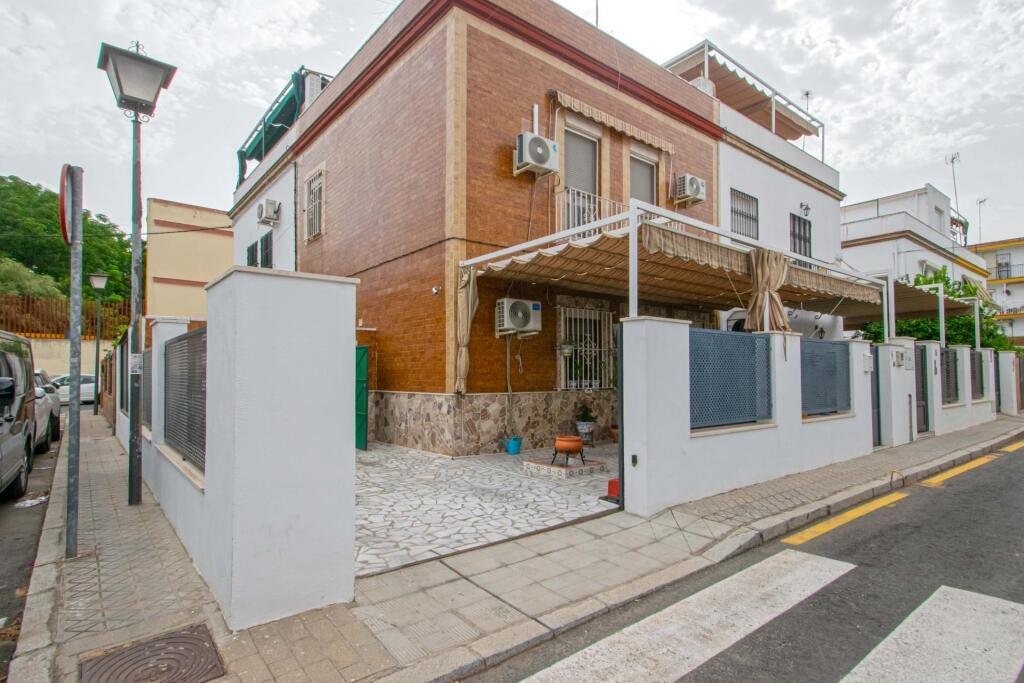 House in Distrito Macarena, Seville, Spain 1 - 18545045