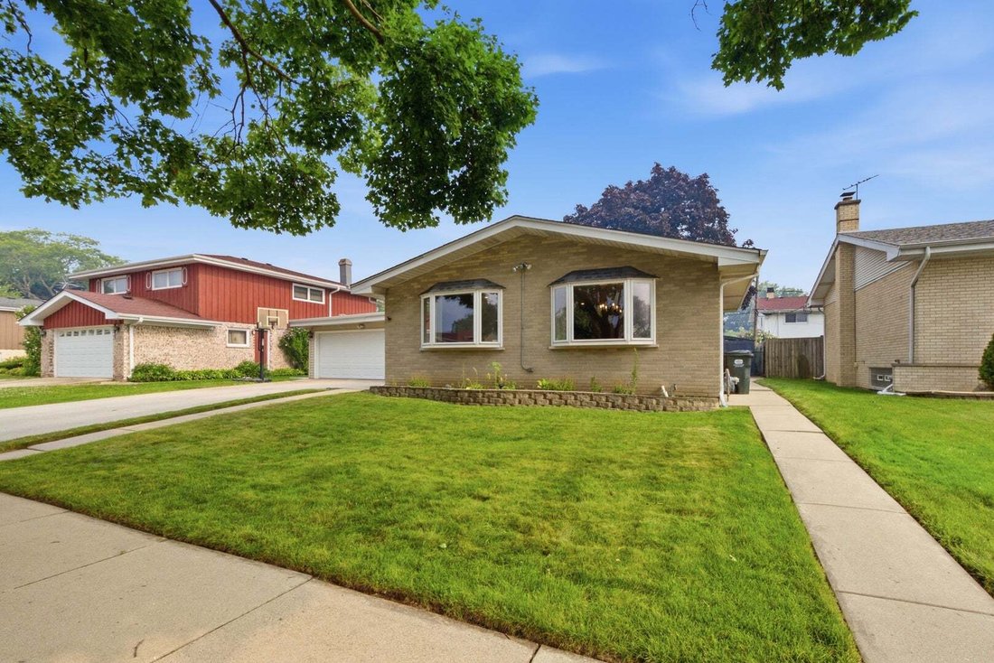 House in Morton Grove, Illinois, United States 4 - 18579455