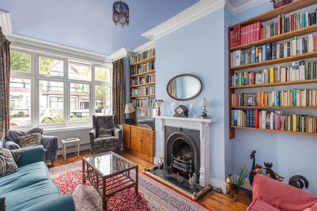 House in Northfields, Ealing, England 2 - 18579476