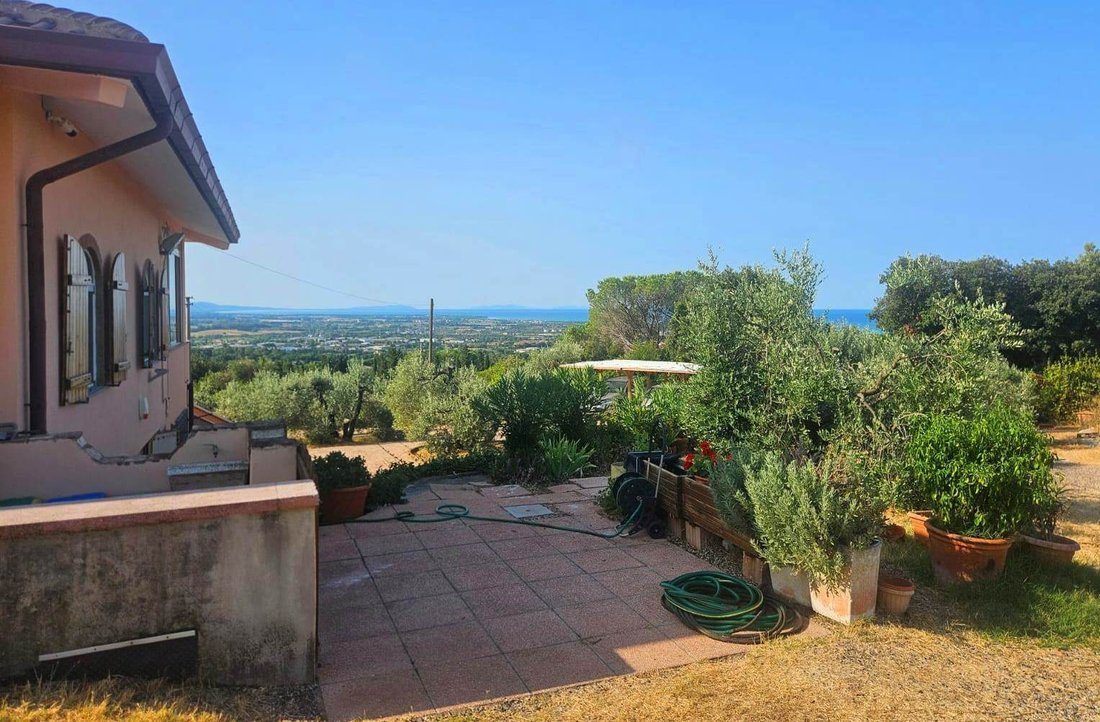 Villa in Rosignano Marittimo, Tuscany, Italy 5 - 18579082