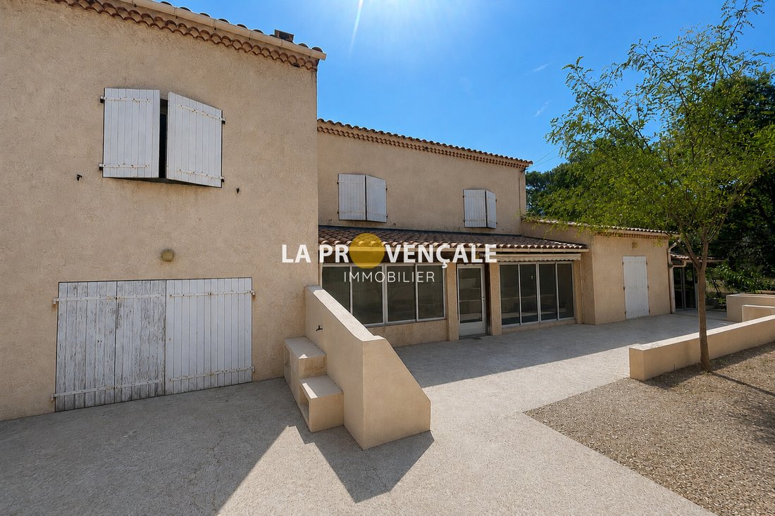 Villa in Greasque, Provence-Alpes-Côte d'Azur, France 1 - 18045003